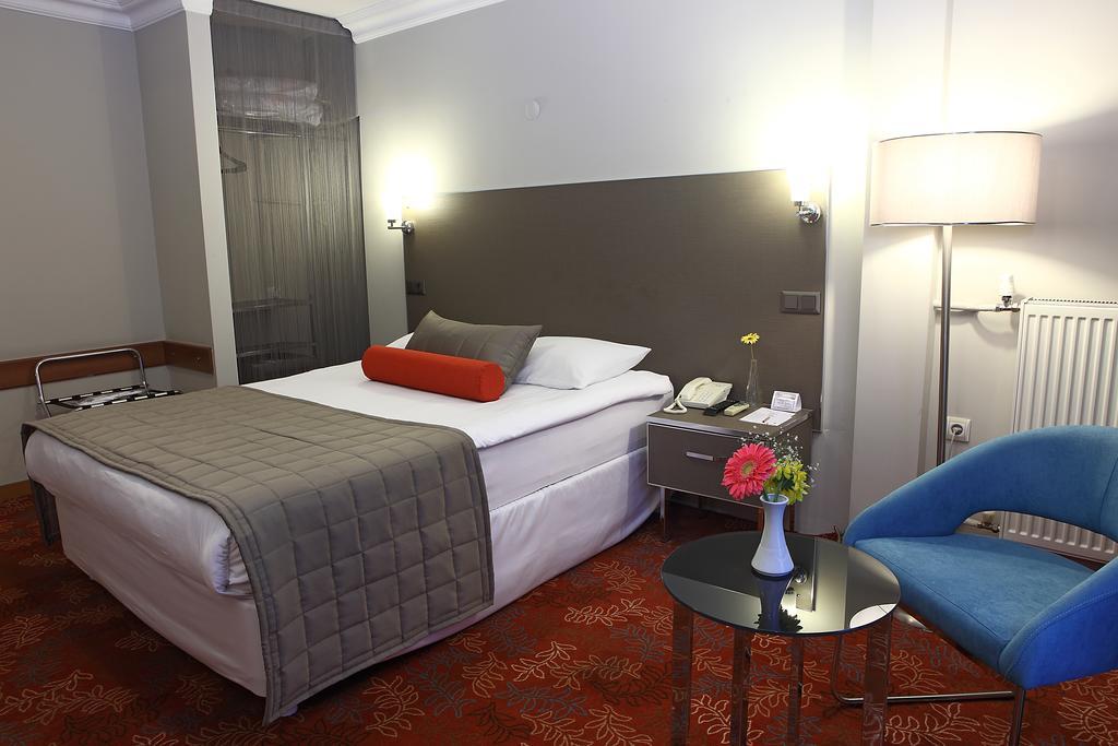 Arma Hotel Manisa Bilik gambar